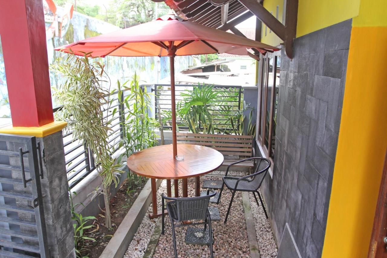 Koolkost Syariah Near Malioboro Area Hostel Yogyakarta Exterior foto