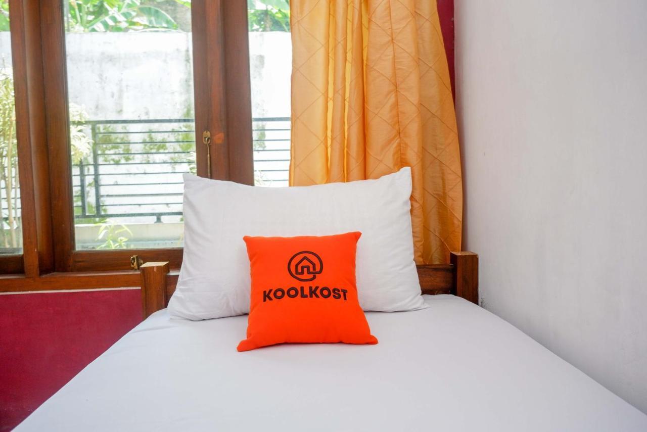 Koolkost Syariah Near Malioboro Area Hostel Yogyakarta Exterior foto