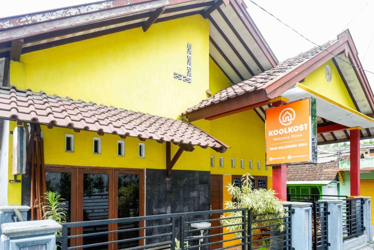 Koolkost Syariah Near Malioboro Area Hostel Yogyakarta Exterior foto